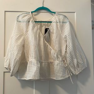 Levi’s lightweight wrap top